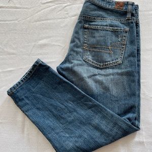 American Eagle Live your Life Reg Size 6 distressed jeans